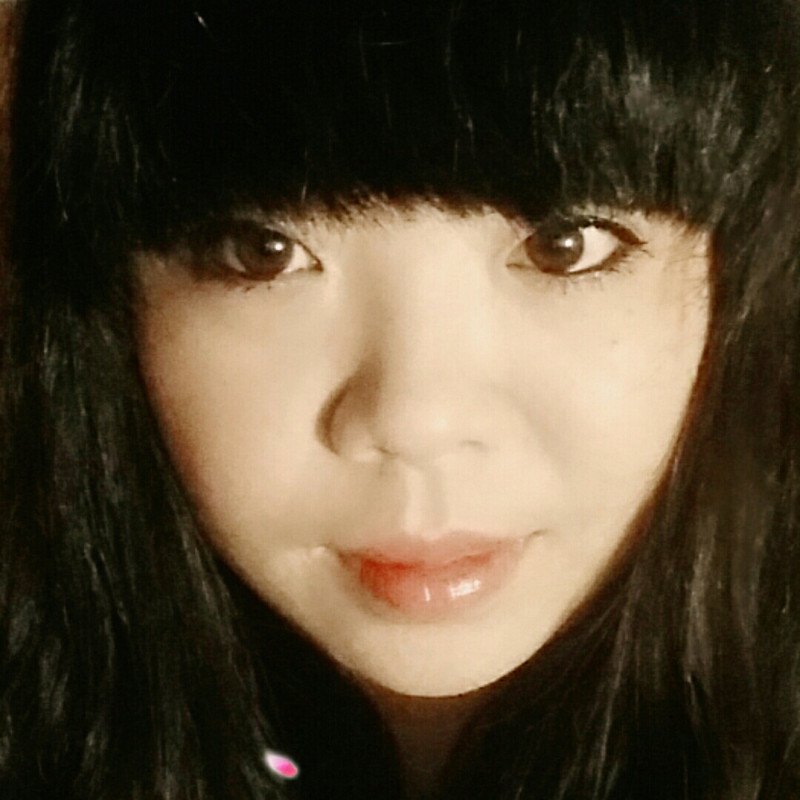 摩 尔  