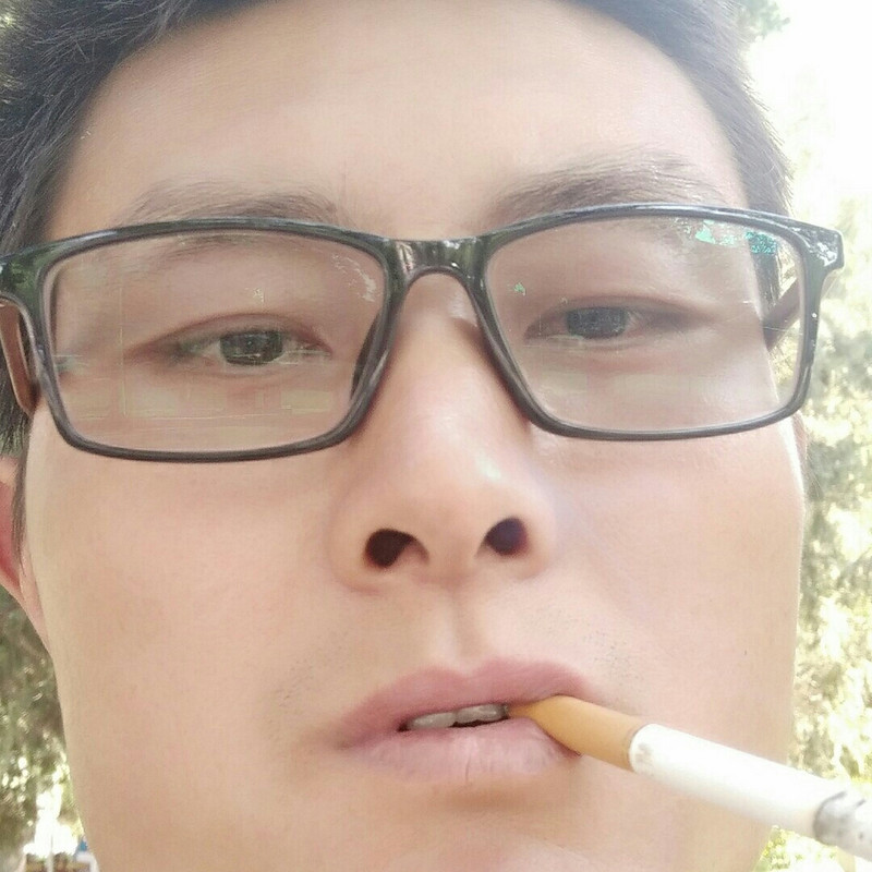 坐在坟地数星星