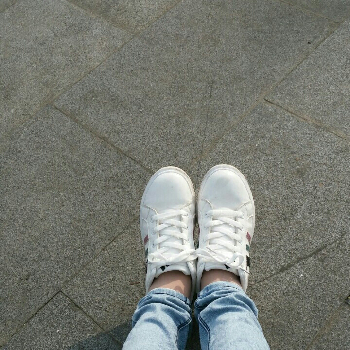 爱哭的毛毛虫