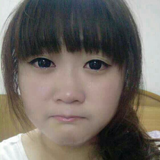 ヾ 白衣如初。