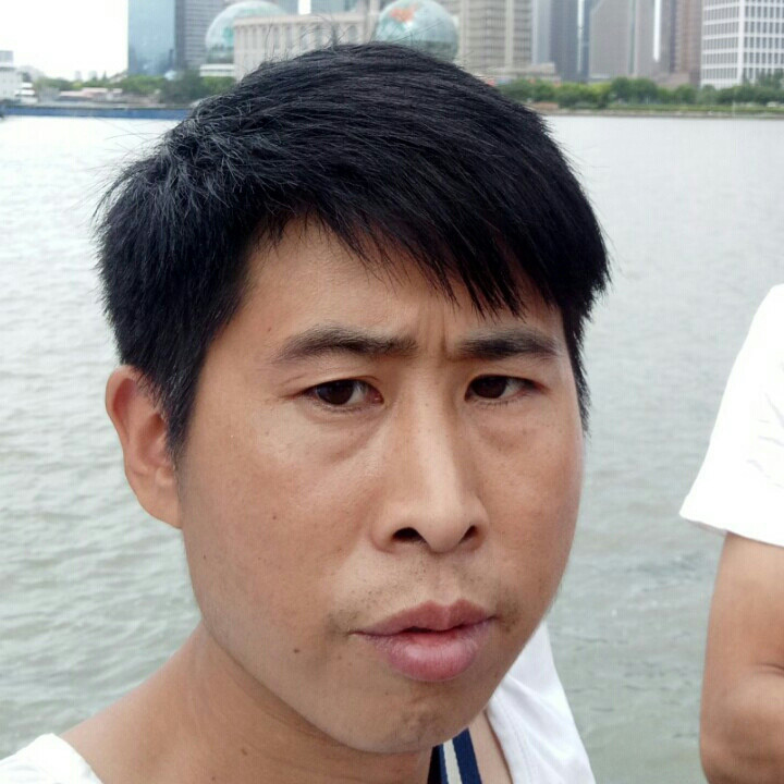 淡淡的悲伤回头以成往事