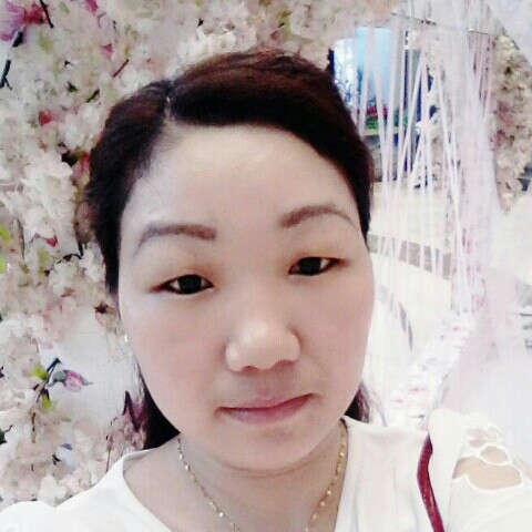 亲亲我的宝贝