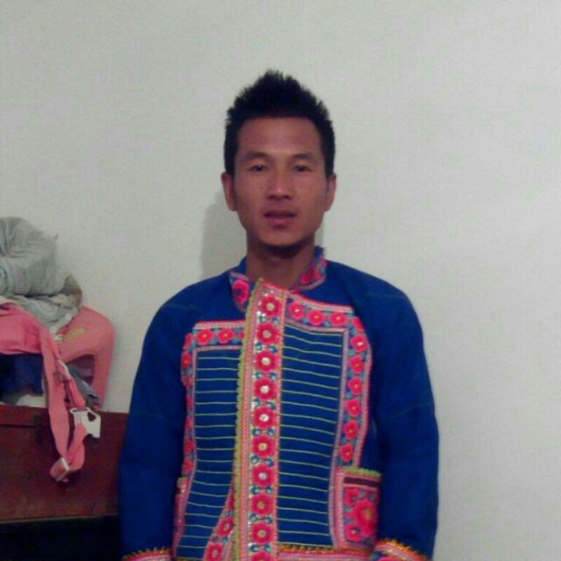 周  哥)