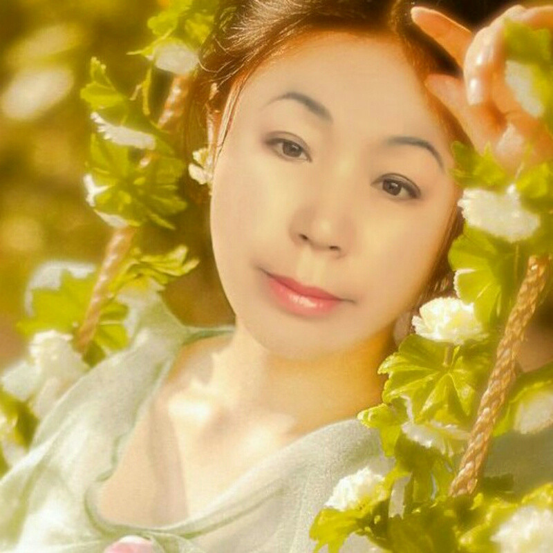 细雨 จุ๊บ 挽轻裳