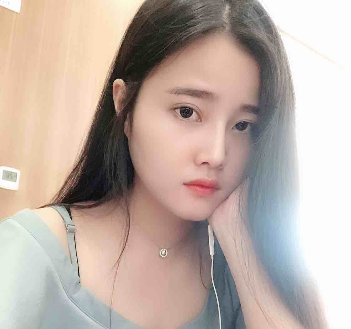 A︶╭潇洒姐↙