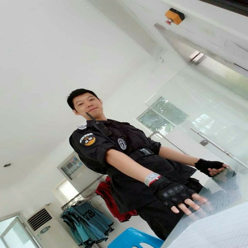只为吻你才低头