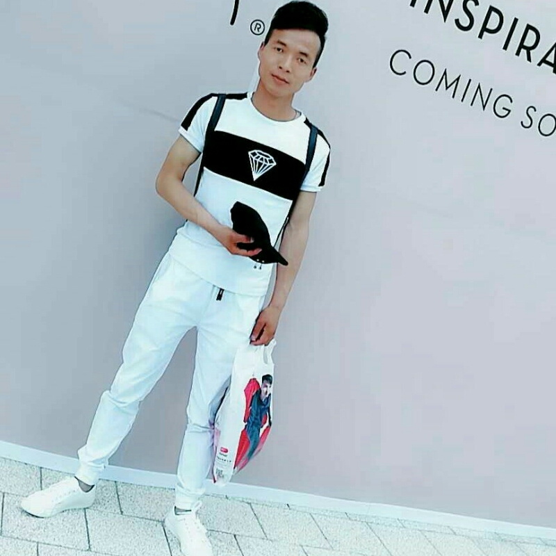 べ正经的小流氓べ