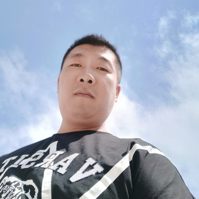 伊仰的爹