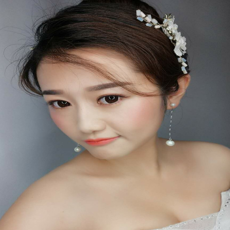 我是一只背影像条狗的猴子