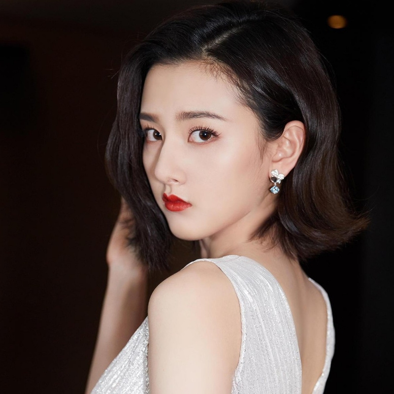 只愿一生与你擦肩而过