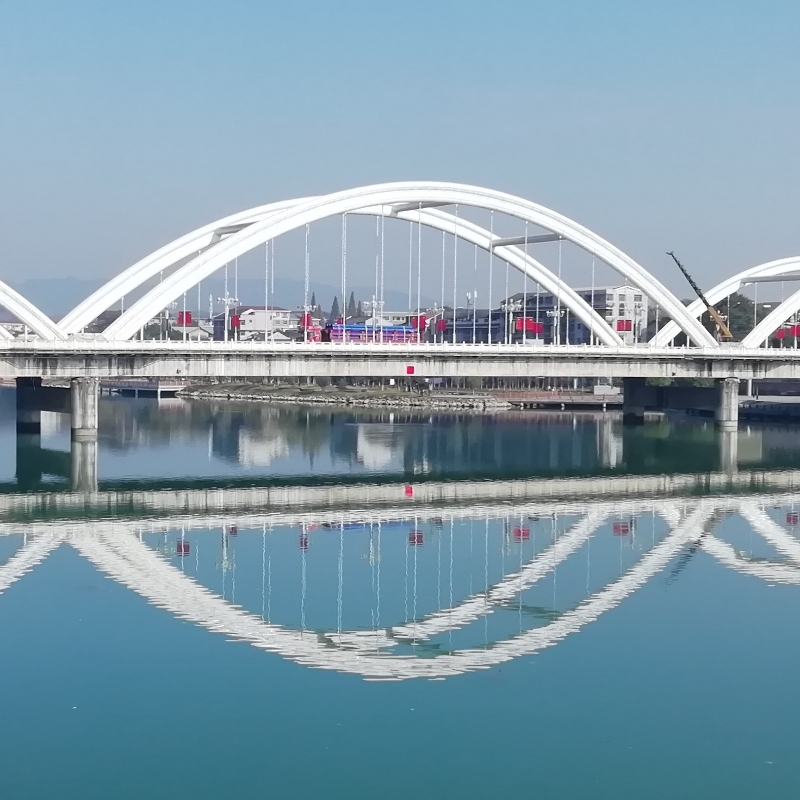 李俊龙