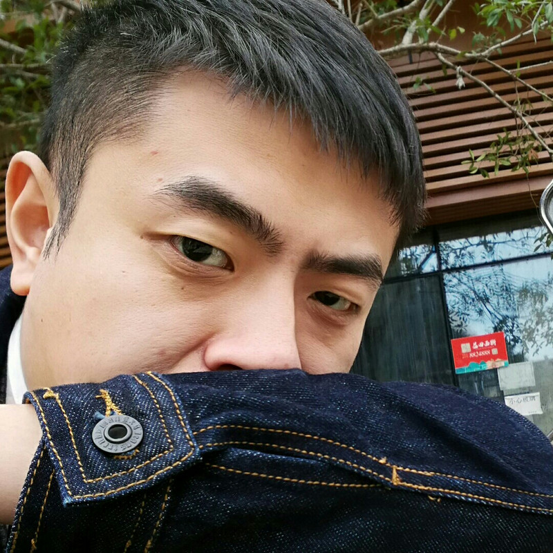 曹震(John)