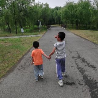 花间溪水