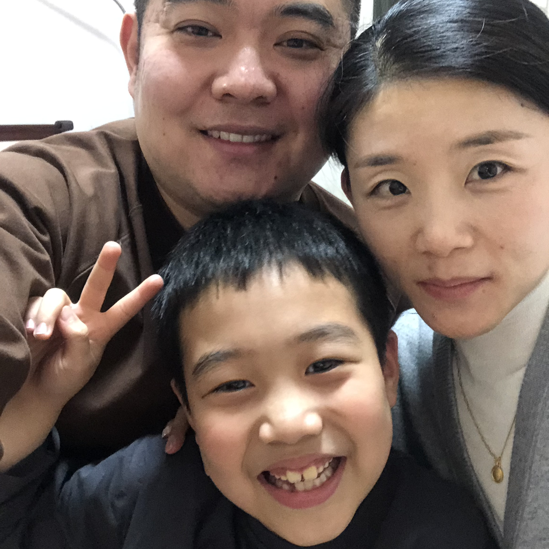 宏小承