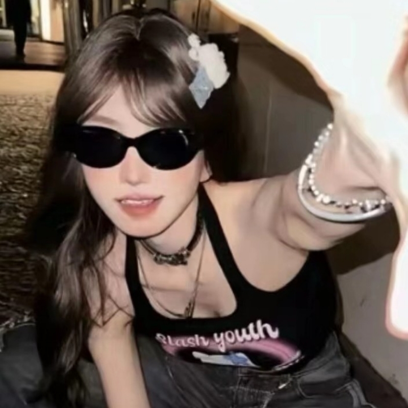 小妤.