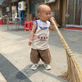 余跳跳呀