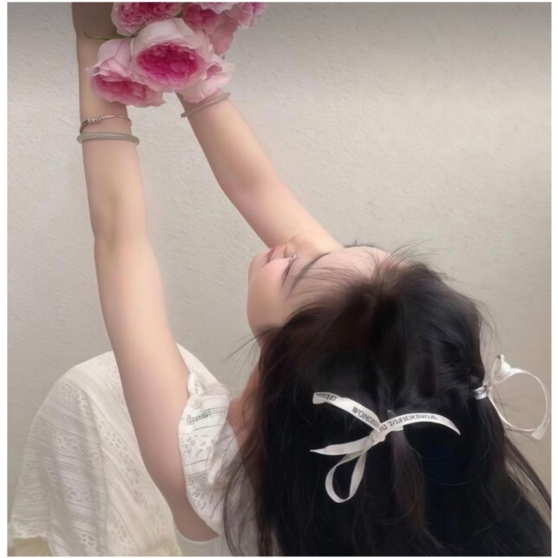 雨天的小迷妹