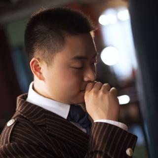 轻松快乐的飞