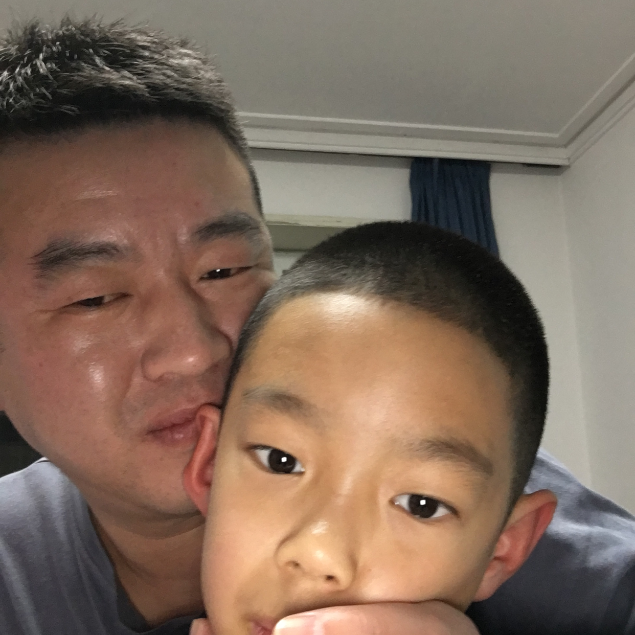 小侯侯家的周大屁