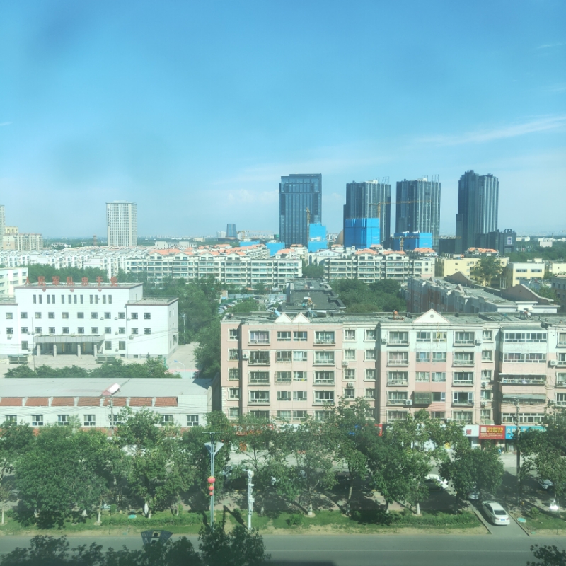 李泓岑