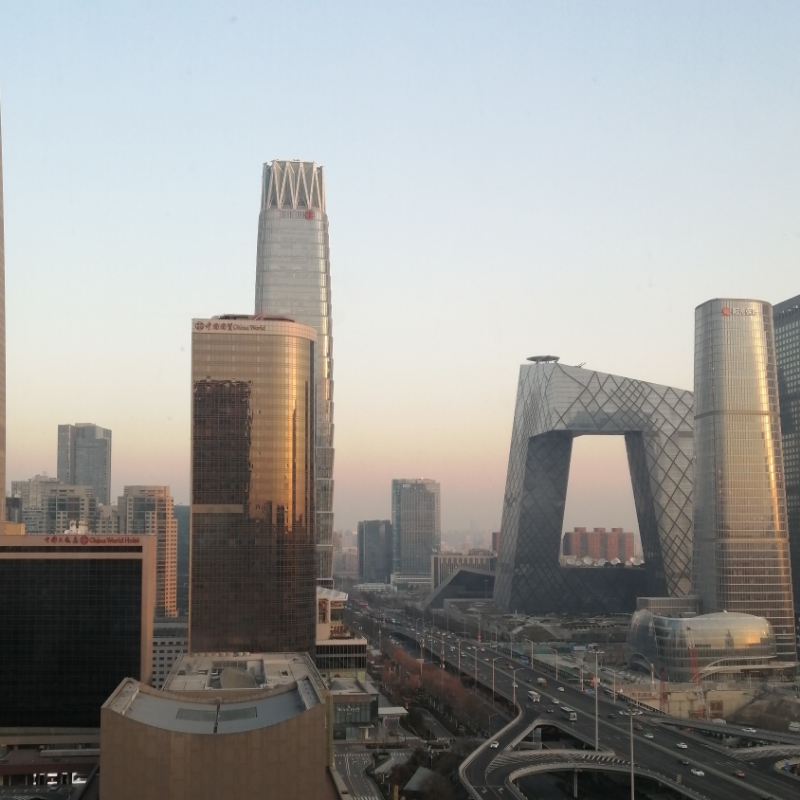 佩剑云游