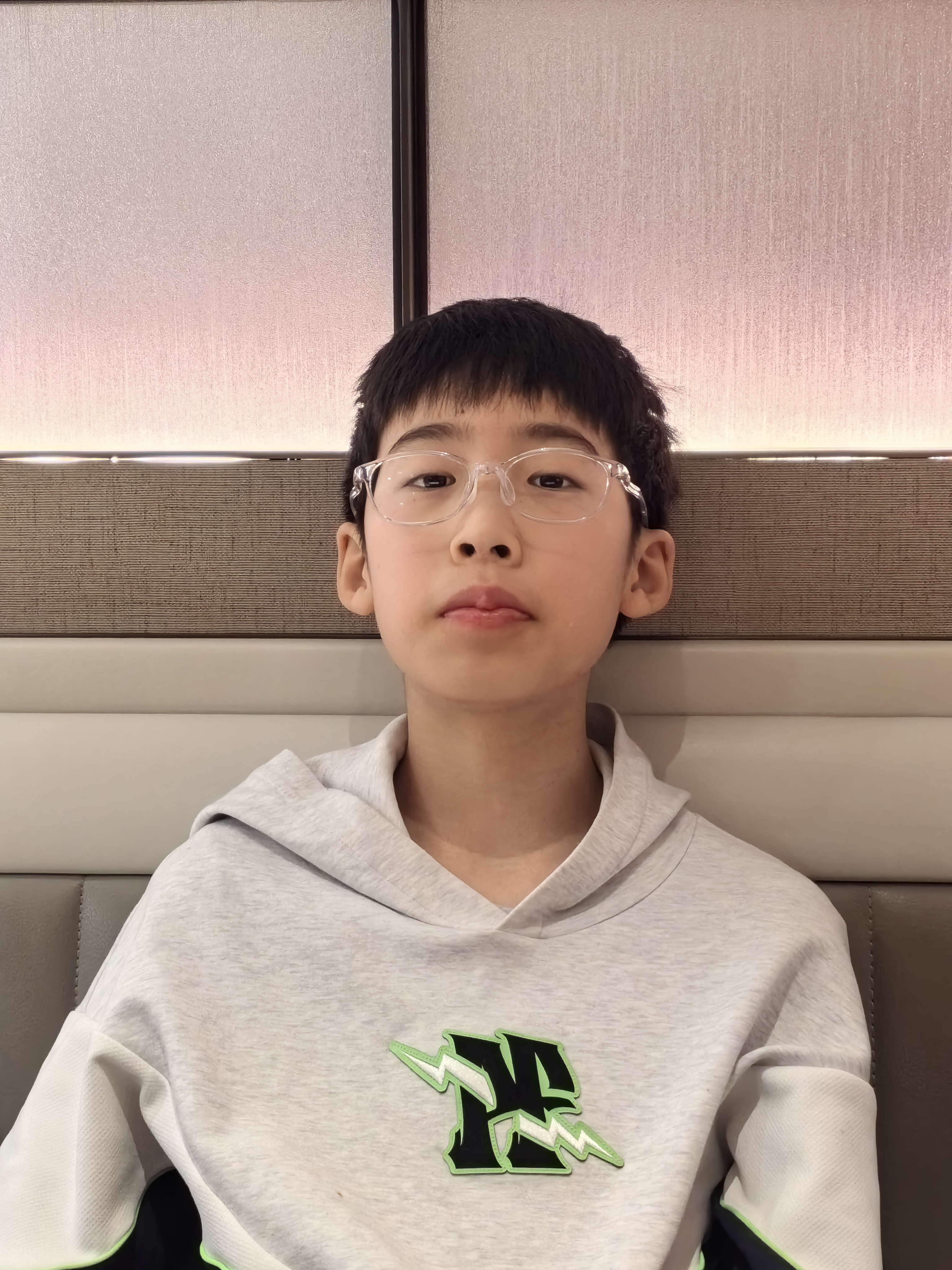 帅气的雷一哥