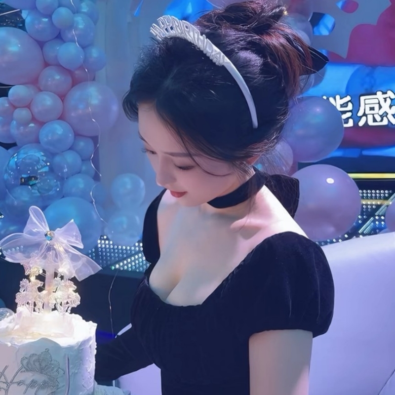 ﾍﾍ