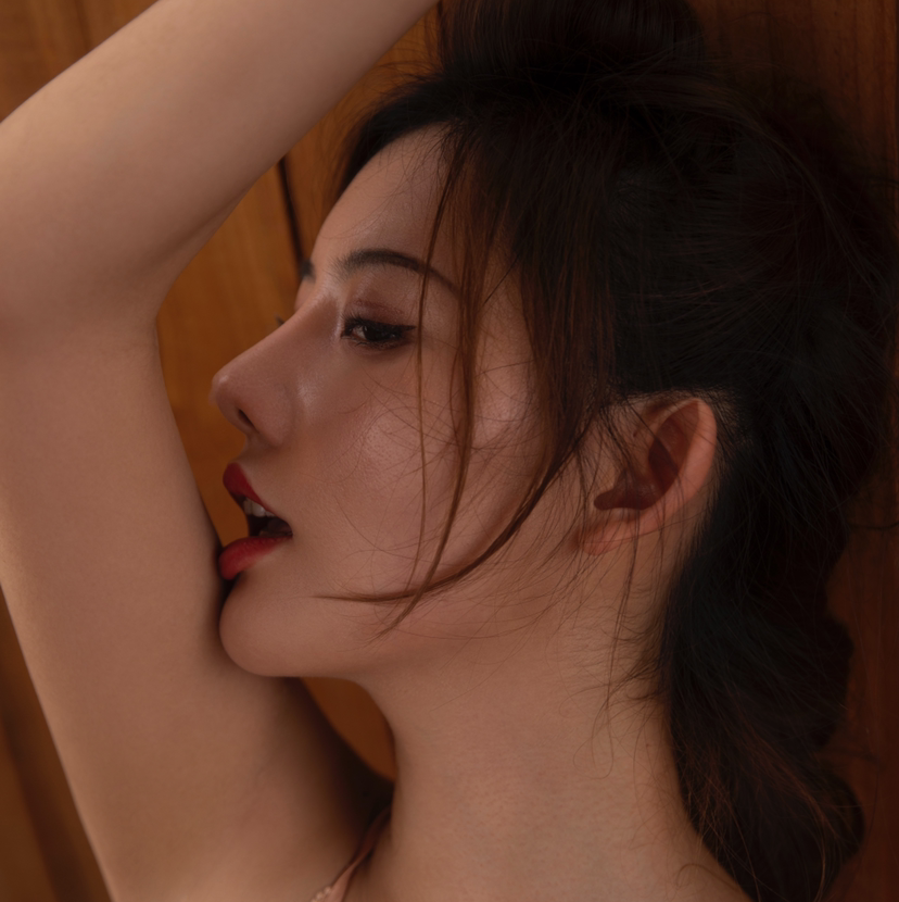 你的早熟少女