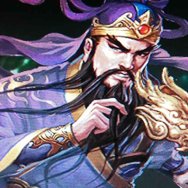 装洪吻