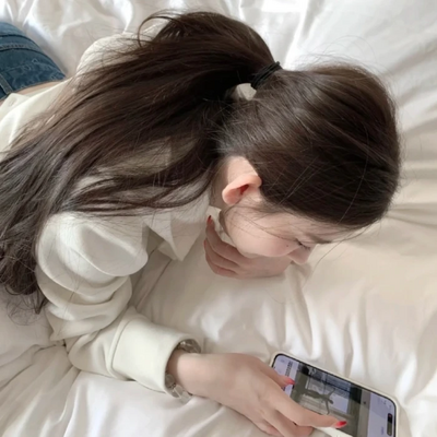 枕边悄悄话：专属女友哄睡