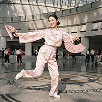 经典健身操歌曲变身广场舞